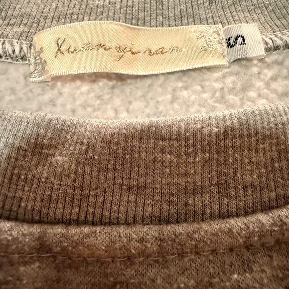 Totoro Sweatshirt - Picture 4 of 4